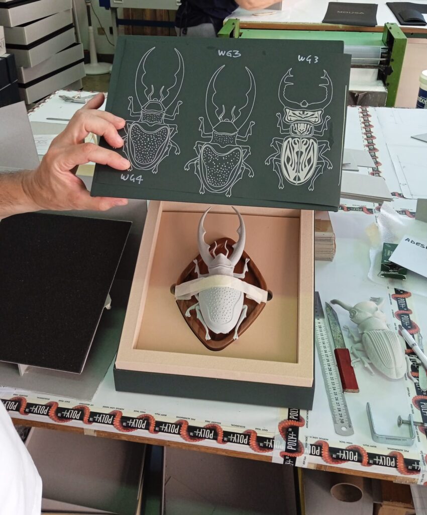 made in italy premium packaging giulia crotti milano christian tagliavini berlino camera worc gallery contemporary art arte contemporanea box handmade Flora Bakero scultura scatola MILANO ITALIA LABORATORIO ARTIGIANATO LOMBARDO